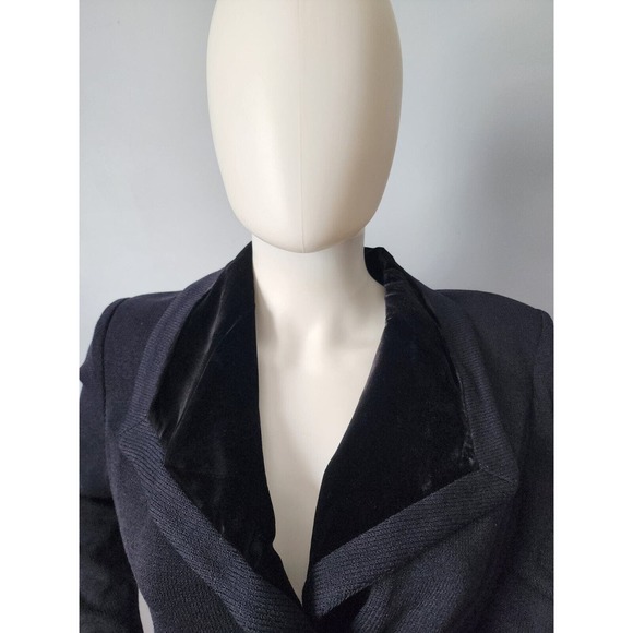 ELEGANT ST JOHN BLACK KNIT EVENING JACKET, SIZE 4, Velour / Velvet Trim Santana - Picture 9 of 16
